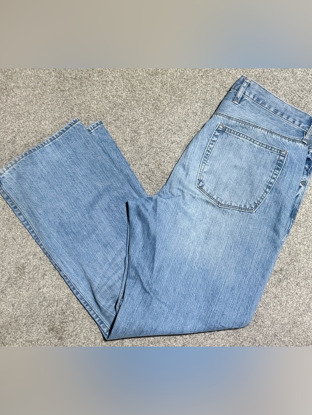 GAP Men's premium Loose Fit Jeans in Light Blue Wash